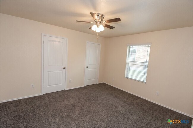 Building Photo - 608 Rowdy Dr