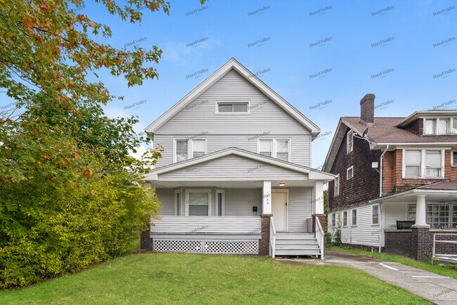 Primary Photo - 1886 Haldane Rd