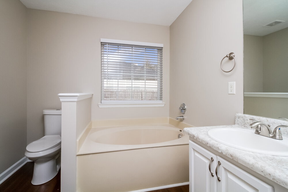 Building Photo - 7036 Hickory Pass Ln