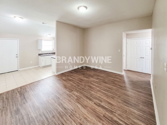 Building Photo - 4407 Pecan Creek Cir S