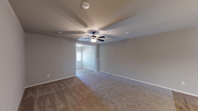 Building Photo - 3461 Dana GreyUnit B