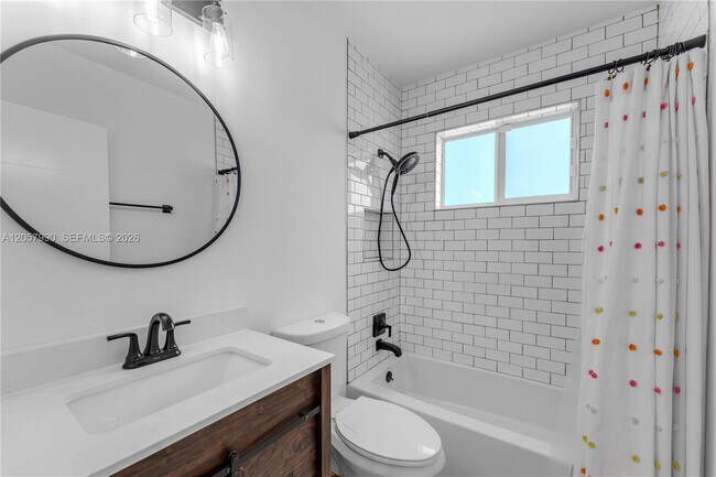 Building Photo - 2031 SW 66th Ave