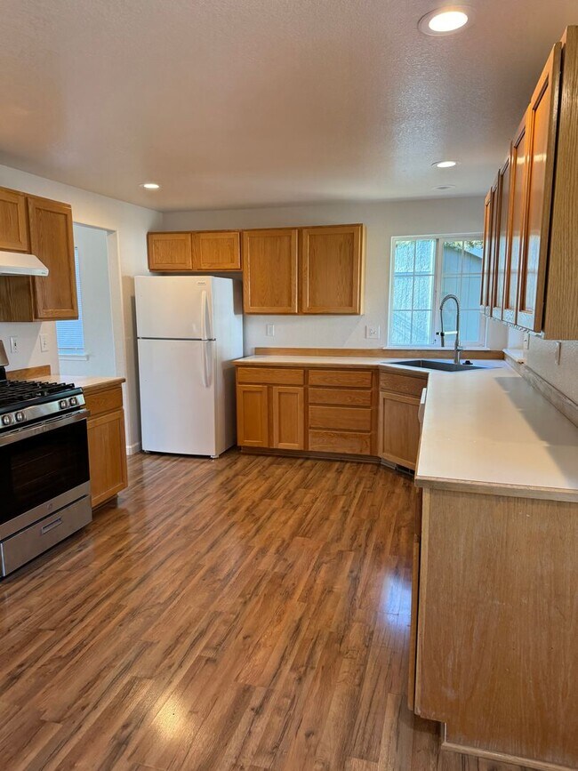 Building Photo - CUTE HOME IN ELKHORN ESTATES