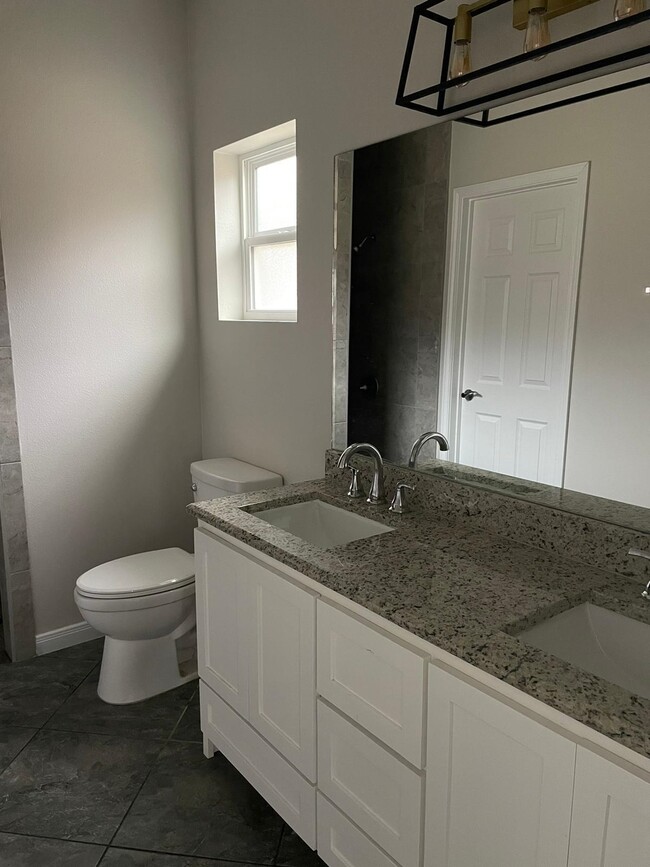 Building Photo - 1523 Riddle Drive