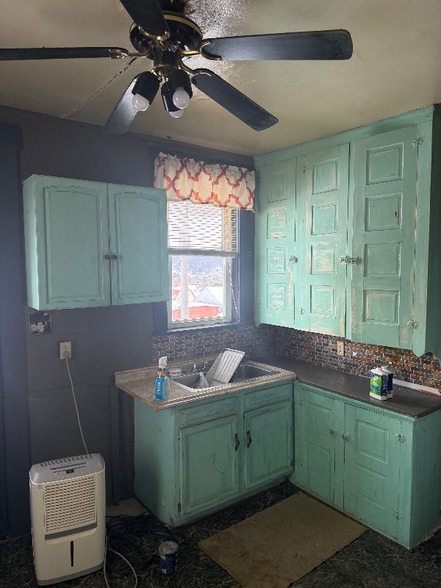 Building Photo - 292 Glenn St