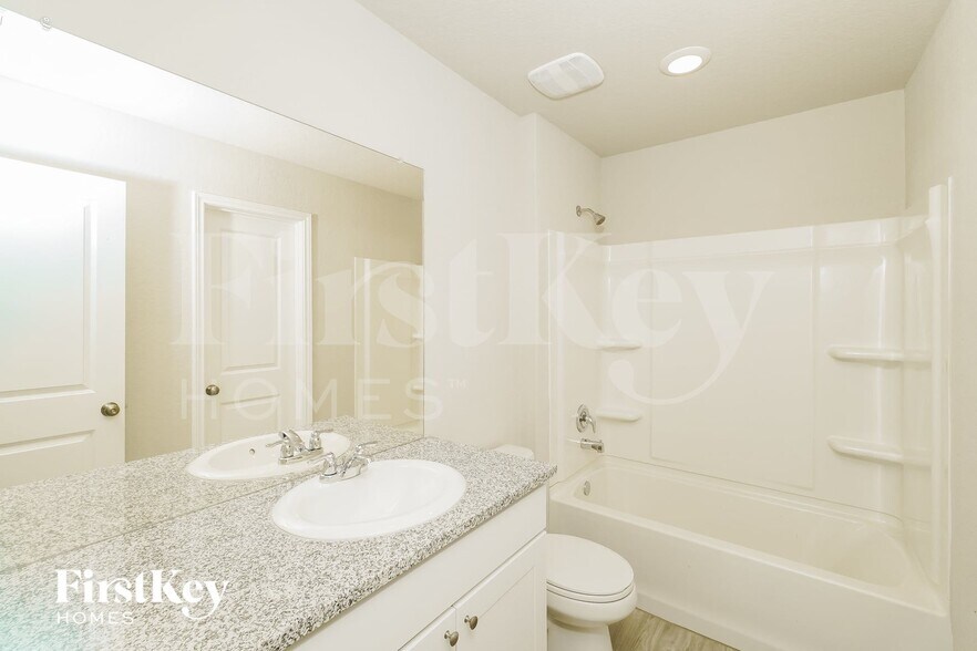 Building Photo - 10747 Prusiner Dr