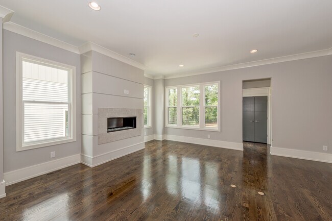 Building Photo - 3561 Blair Cir NE