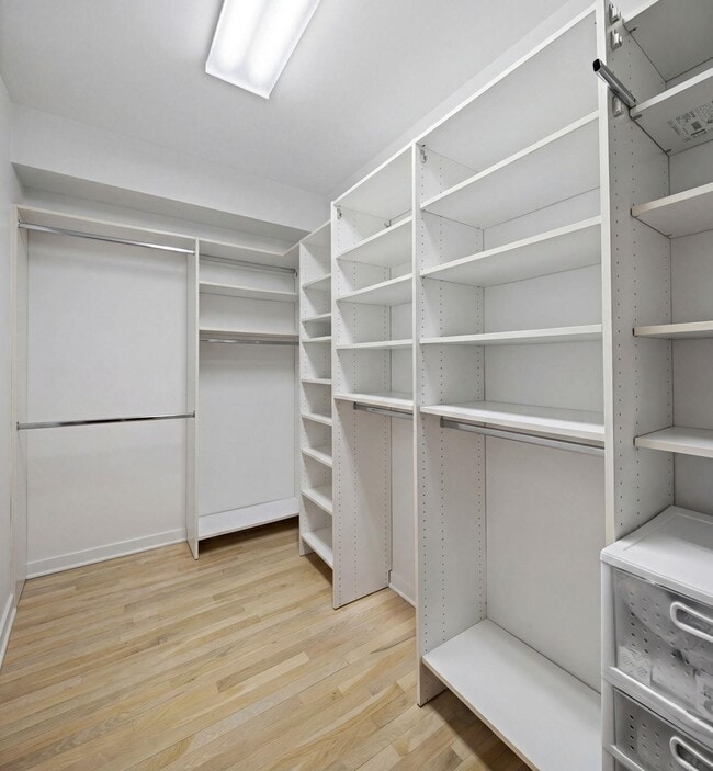 Building Photo - 99 PARK Ave