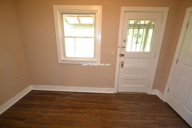 Building Photo - 2738 Shaffer Ave