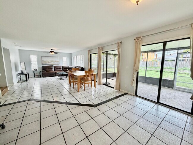 Building Photo - 6048 Garrett St