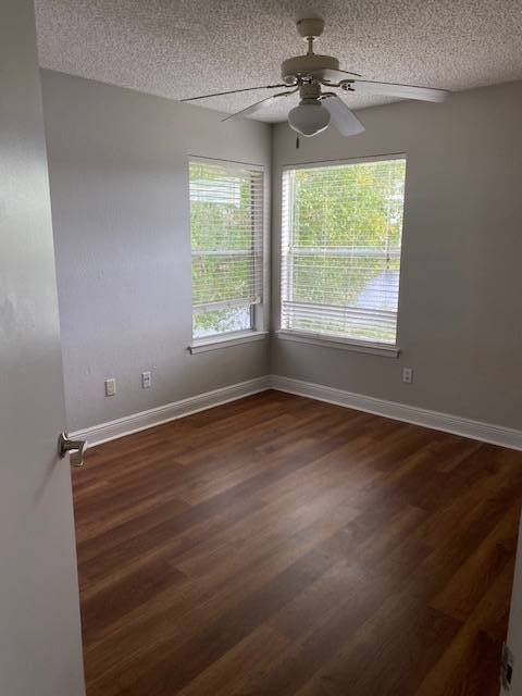 Building Photo - 2553 Grassy Point Dr