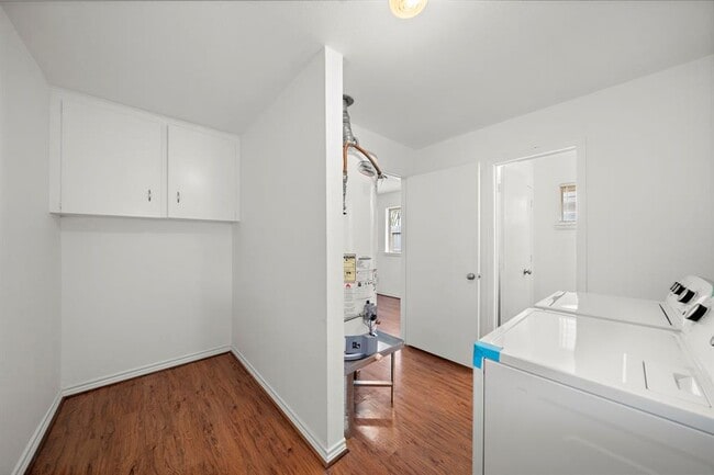 Building Photo - 4802 Braesvalley Dr