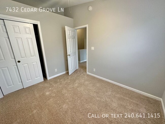 Building Photo - 7432 Cedar Grove Ln