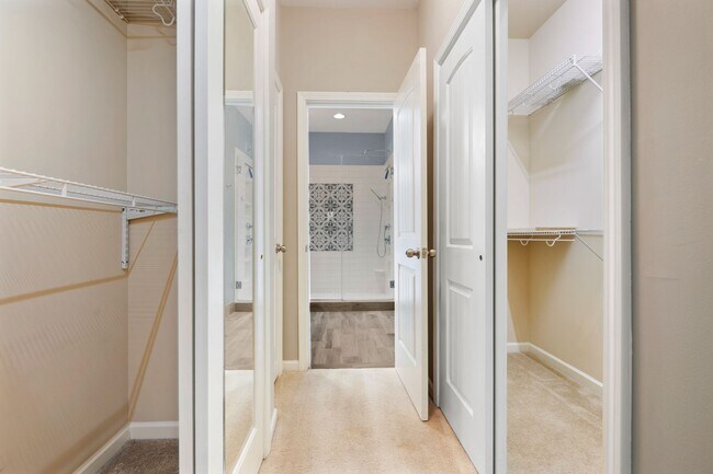 Building Photo - Available Now! Gorgeous, Well Upgraded 3 Bed / 2.5 Bath w/ First Floor Primary!