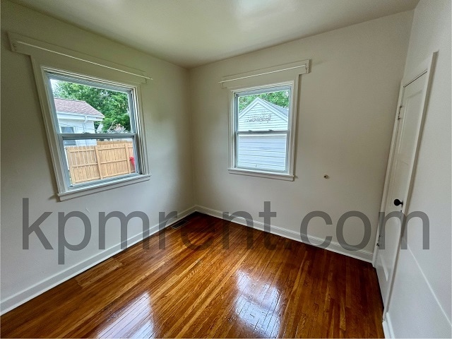 Building Photo - 1109 3rd Ave NW