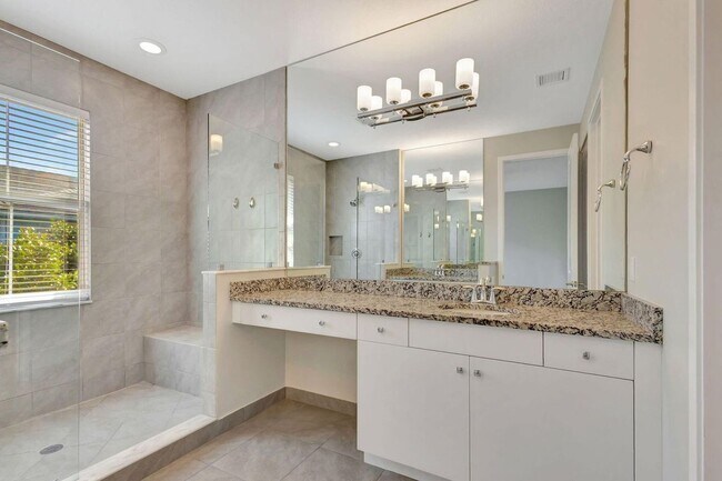 Building Photo - 4924 Pointe Midtown Way