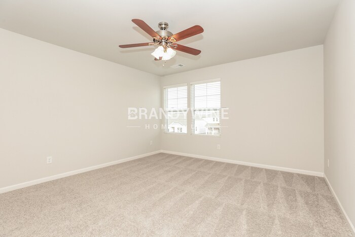 Building Photo - 329 Dearborn Sta Dr