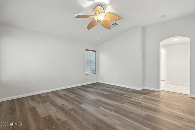 Building Photo - 5307 W Morten Ave