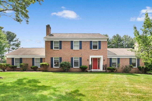 Building Photo - 684 Steinman Ct