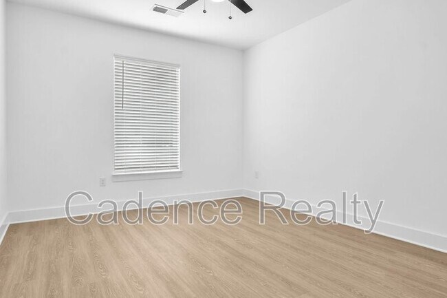 Building Photo - 610 S Kerr Ave