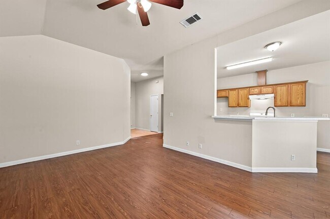 Building Photo - 14512 Hartsmith Dr