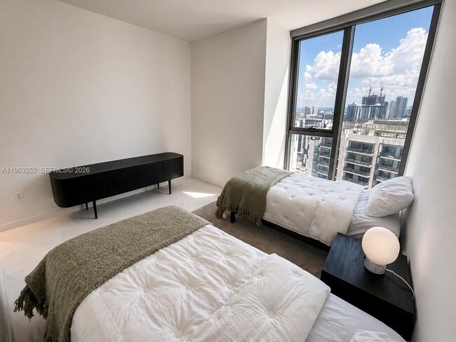 Building Photo - 300 Biscayne Blvd Way