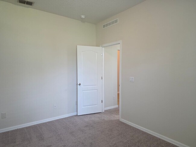 Building Photo - Three Bedroom Home at Charleston Park in Apopka