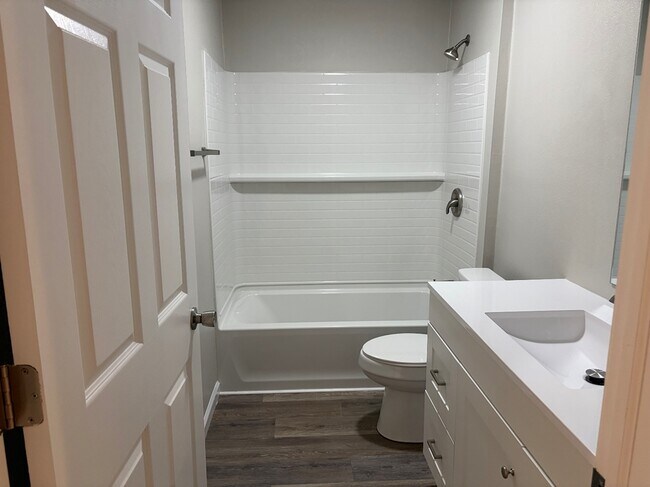 Building Photo - 4116 W 56th Pl