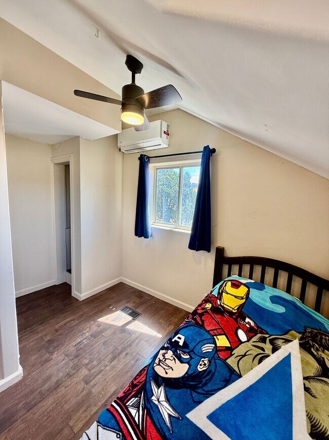 Building Photo - 4-BR Home with Horse Privileges in Apple Valley