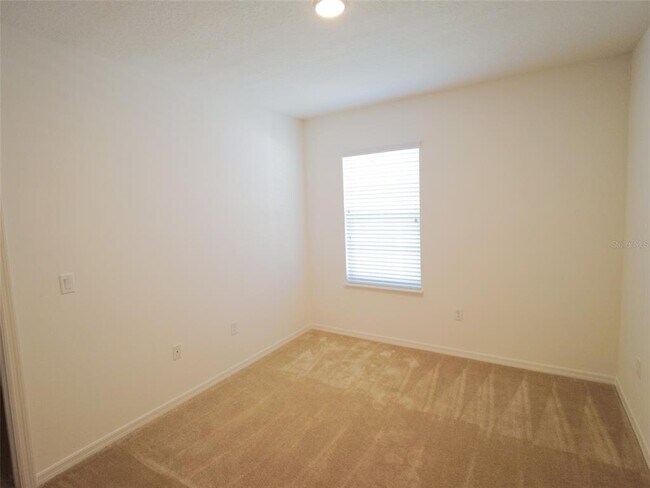 Building Photo - 423 Taft Dr