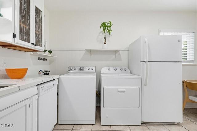 Building Photo - 1608 N Grand Oaks Ave