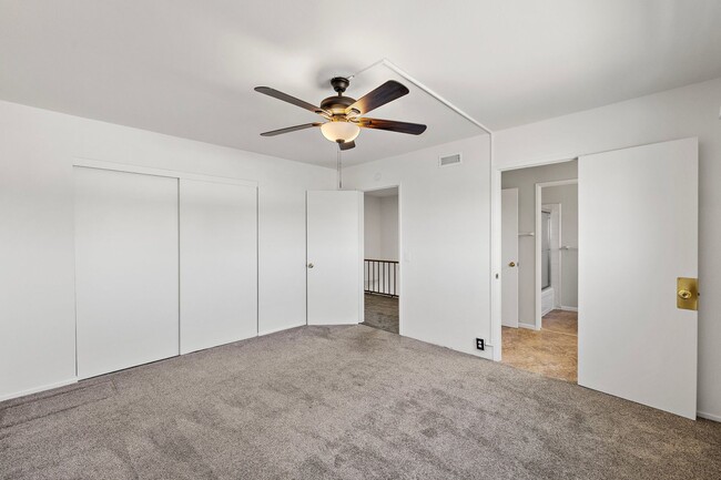 Building Photo - Spacious Home on Corner Lot!