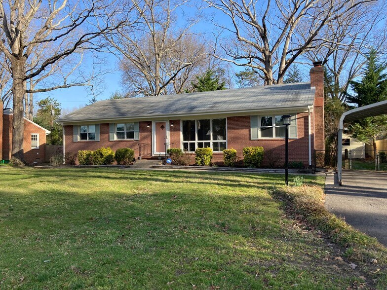 Primary Photo - 8802 Avalon Dr