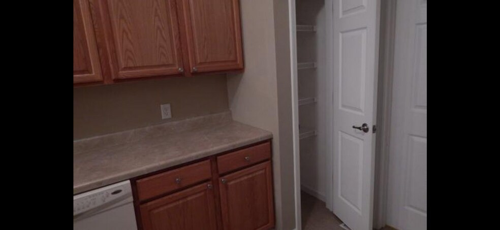 Building Photo - 2224 Madero Dr