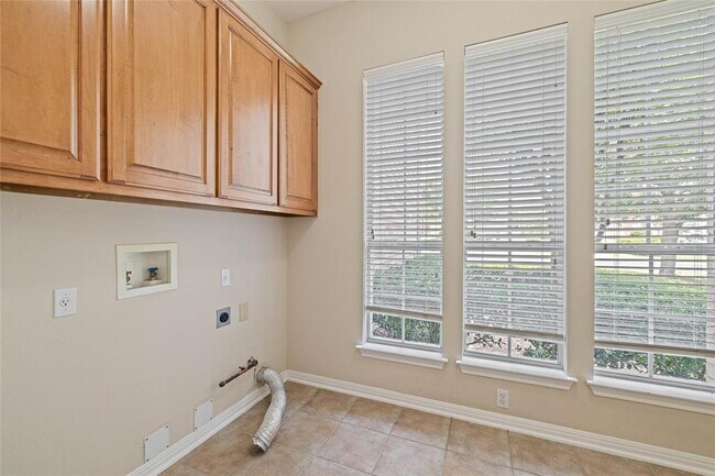 Building Photo - 10425 Canyon Vista Way