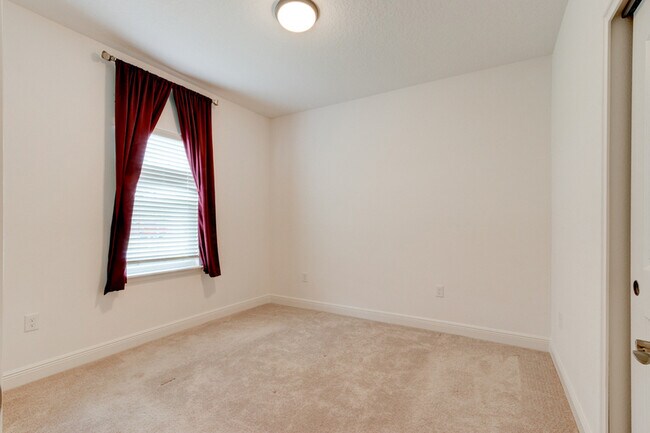 Building Photo - 5563 Estero Loop