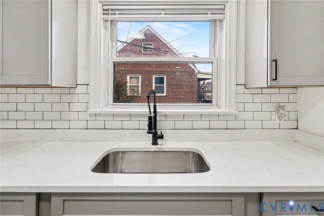 Building Photo - 1342 Evergreen Ave