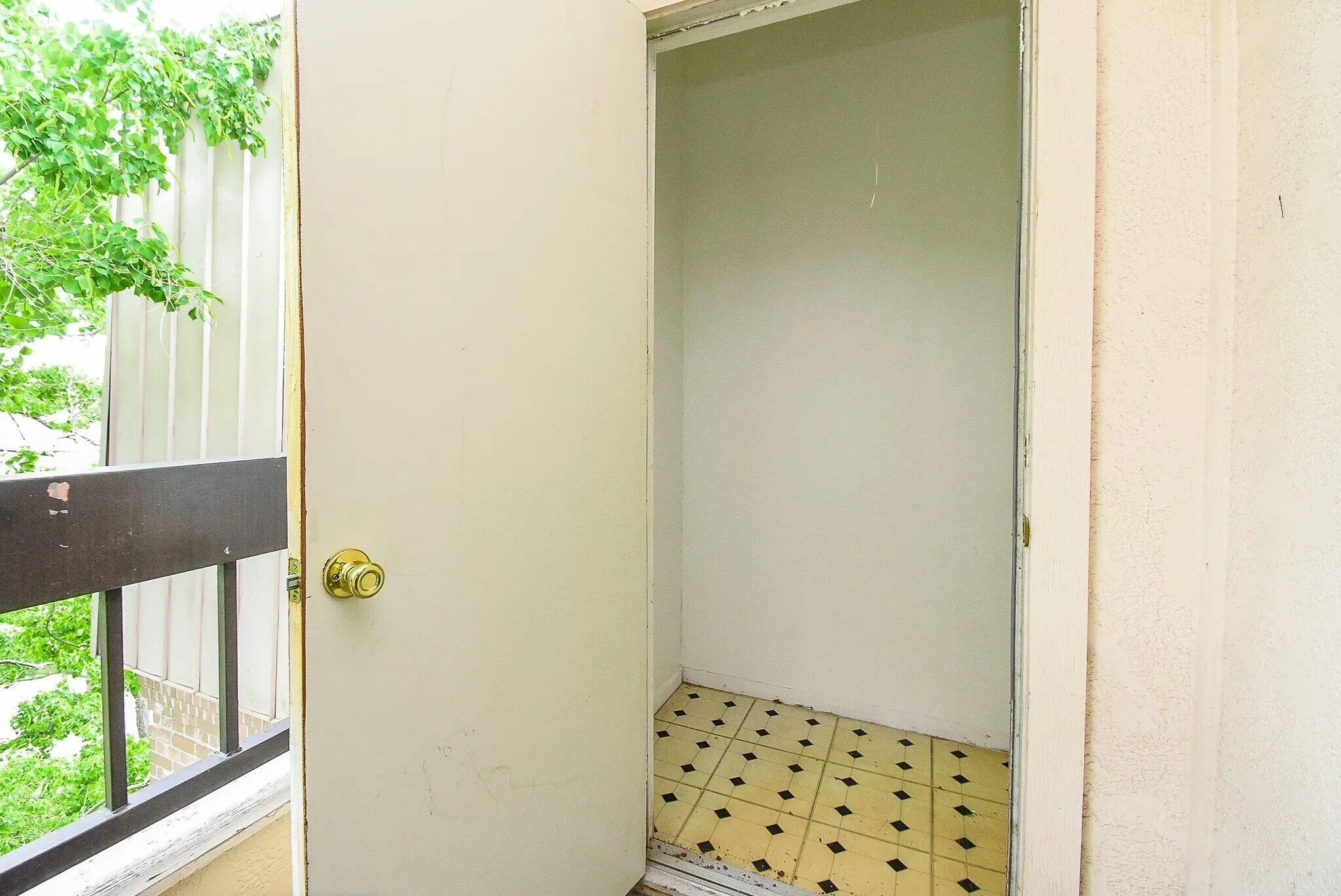 Building Photo - 2211 S Braeswood Blvd