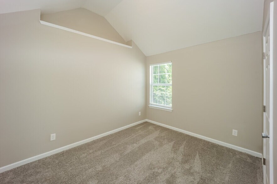 Building Photo - 6109 Hemperly Rd