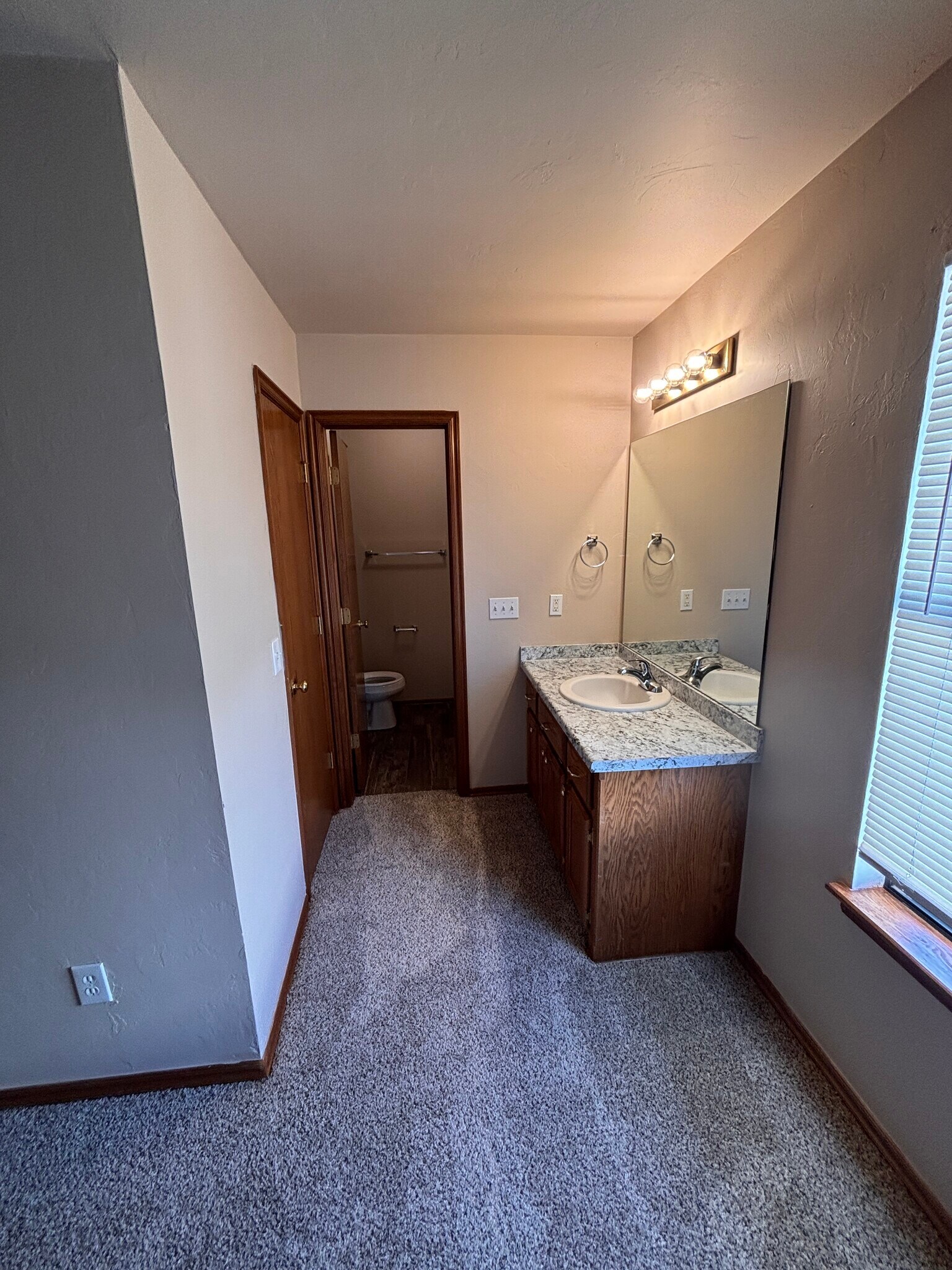Building Photo - 2709 SE 89th Ter