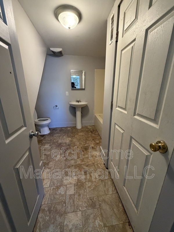 Building Photo - 238 W Mifflin St