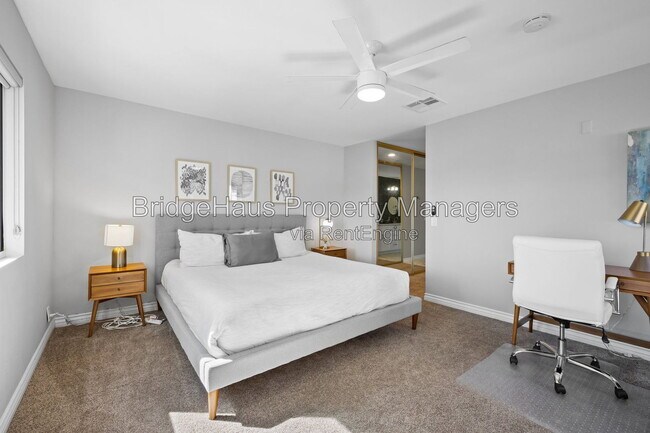 Building Photo - 2607 Pirineos Way