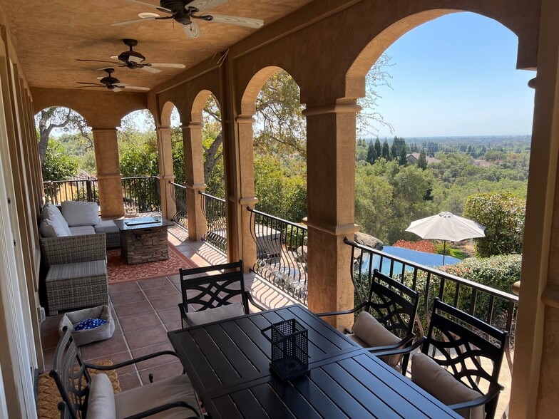 Veranda - 9220 Touchstone Ct