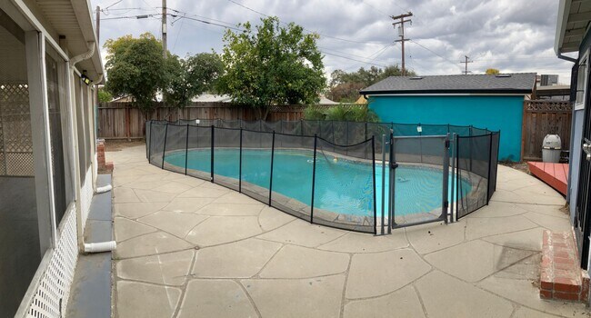 Building Photo - 1826 Uccello Ave