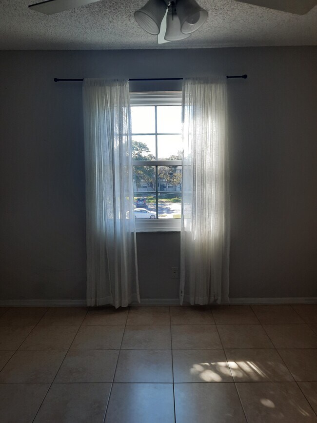 Building Photo - 6826 Stones Throw Cir N