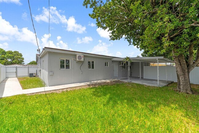 Building Photo - 17915 NW 43rd Ct