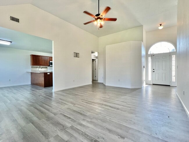 Building Photo - 110 Auburn Cir