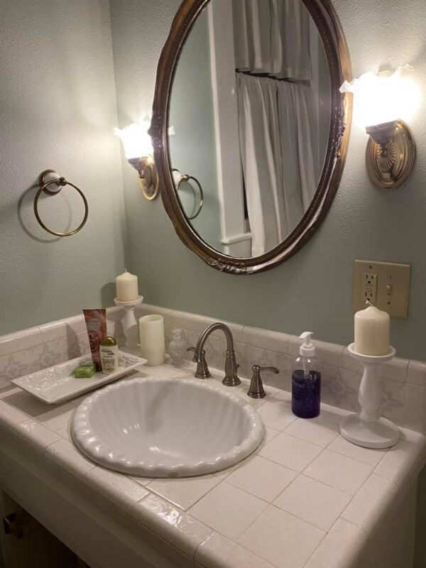 Building Photo - 819 Hackberry St