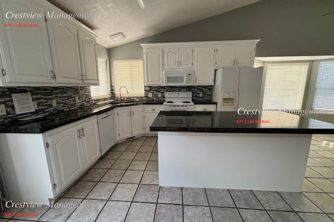 Building Photo - 2BR Apartment Close to Daybreak Marina and Trails