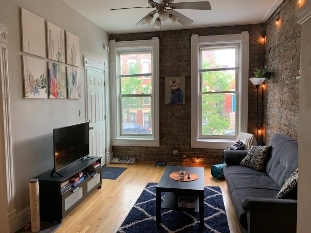 Building Photo - 1344 N Bosworth Ave